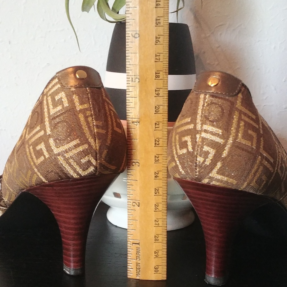 Liz Claiborne Flex sz8 3" inch Heels - Picture 5 of 7